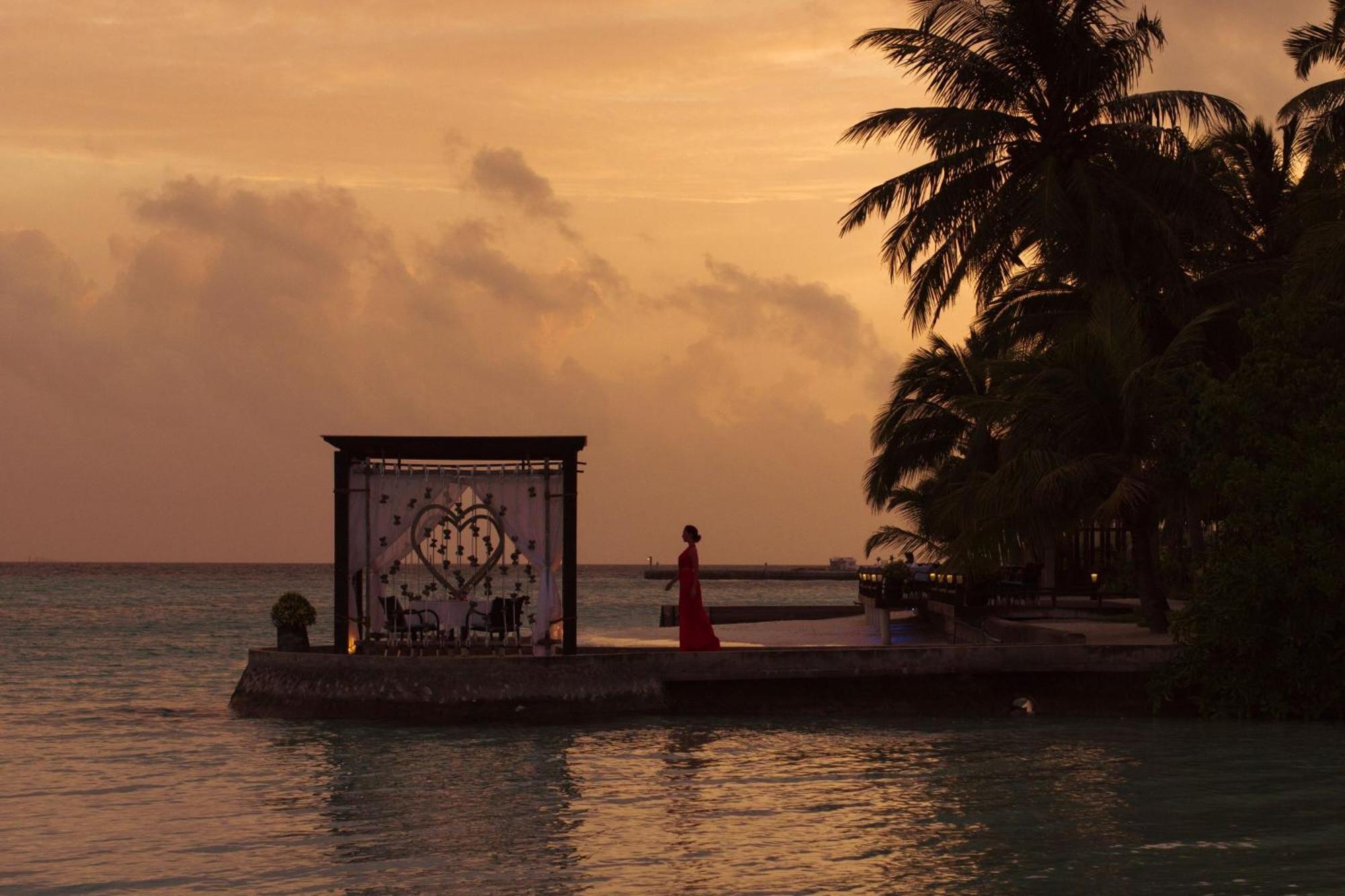 Sheraton Maldives Full Moon Resort & Spa North Male Atoll Bagian luar foto